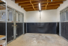Dubbelwandig gebouwde stal met plaats voor drie paarden of 4 pony's 