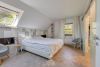 Master bedroom met dressing en ensuite badkamer 