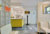 Secretariaat en wachtruimte en apart toilet