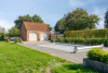 Tuin met zwembad 