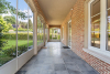 Veranda met toegang tot tuin